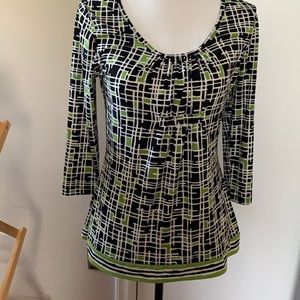 Liz&Co 3/4 sleeve top - size medium